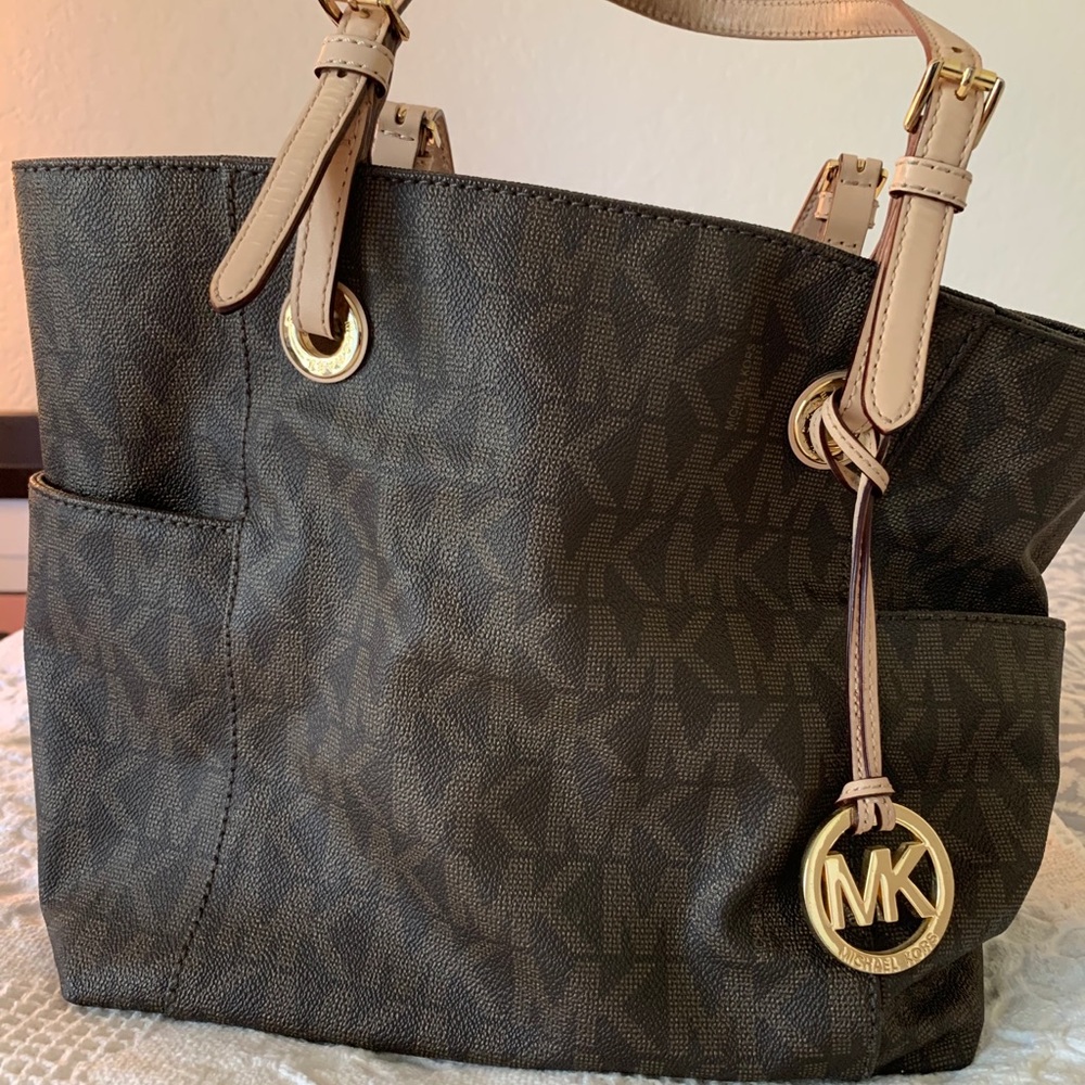 Michael Kors East West Jet Set Signature Logo Tote